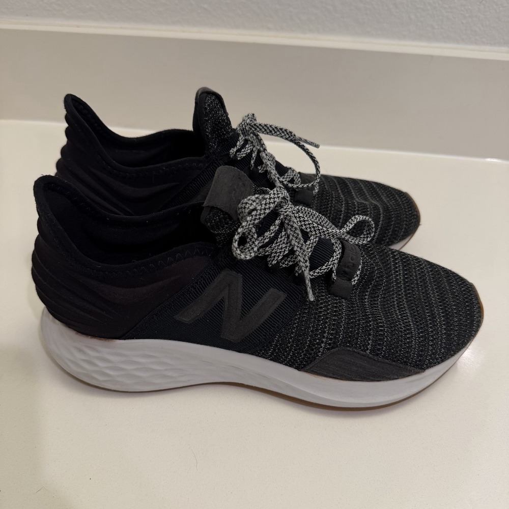 NEW BALANCE Fresh Foam Roav V1 Black/White Knit Size 8 Men - Fits Like Women 9.5